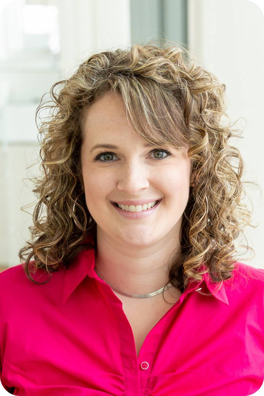 Valerie Palmer Headshot